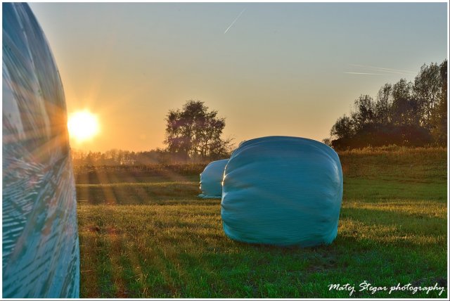 Sončni zahod na Dravskem polju v bližini Hajdoš 2.11.2015 Matej Štegar